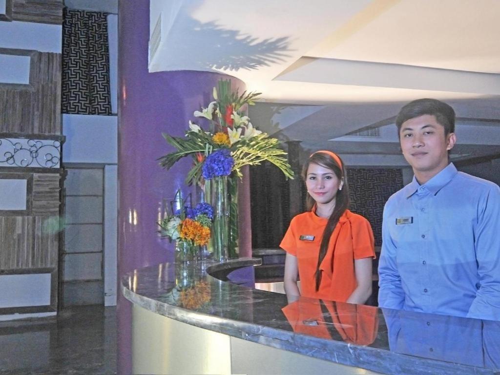 Hive Hotel Ciudad Quezon Exterior foto