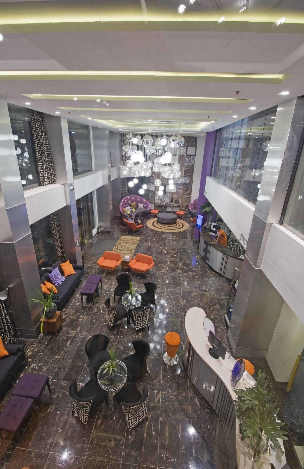 Hive Hotel Ciudad Quezon Exterior foto